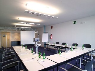 Conferences
 di Nexh Zaragoza