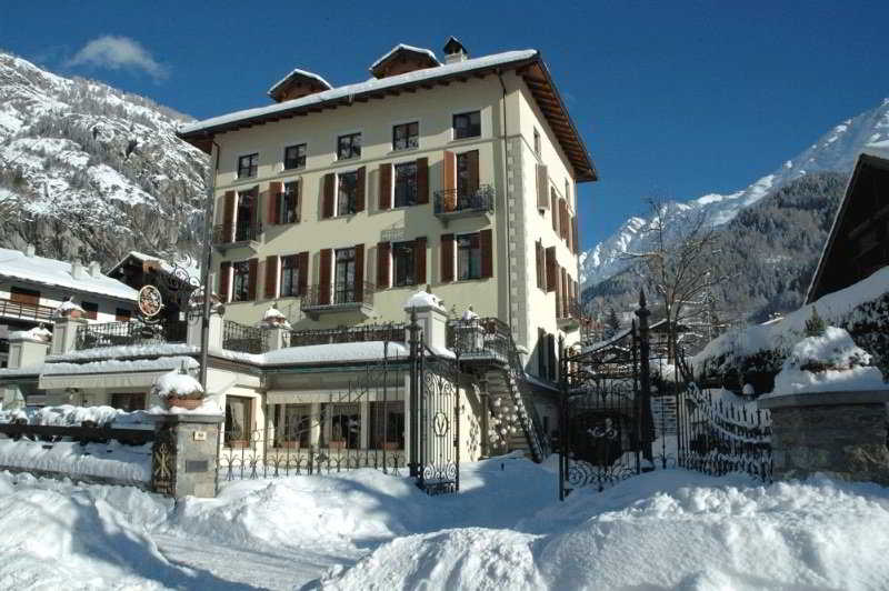 Villa Novecentro, Italian Alps