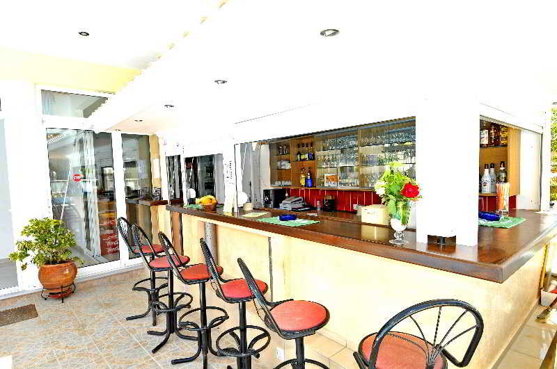 Bar
 di Cosmopol Studios