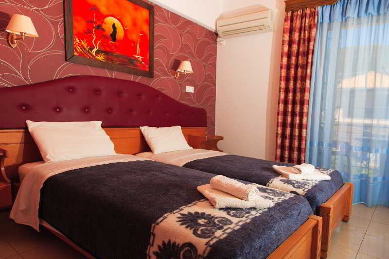 Room
 di Cosmopol Studios