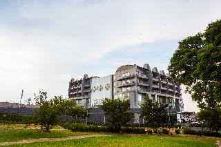 Genesis All-Suite Hotel