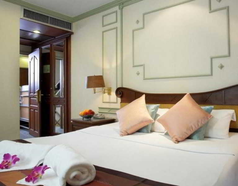 Room thumbnail 1