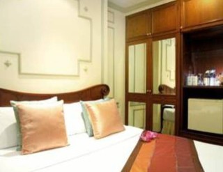Room thumbnail 4