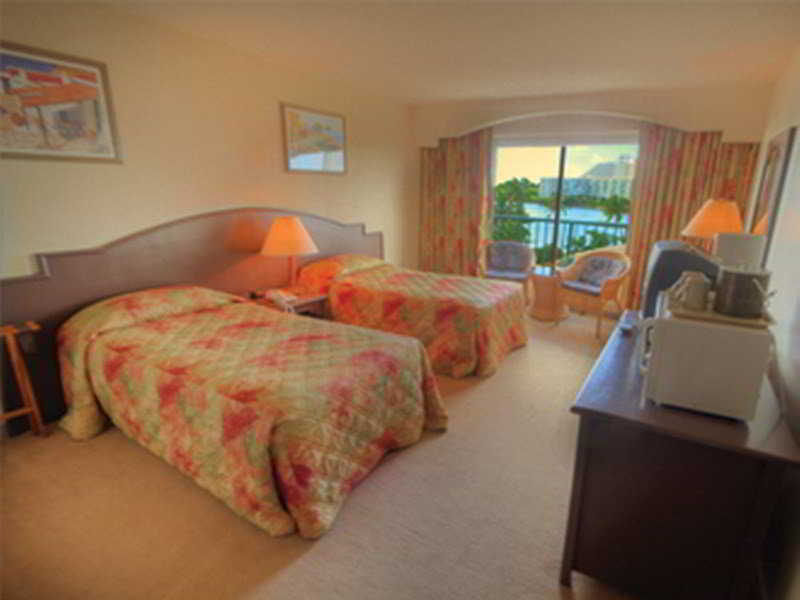 Room thumbnail 3