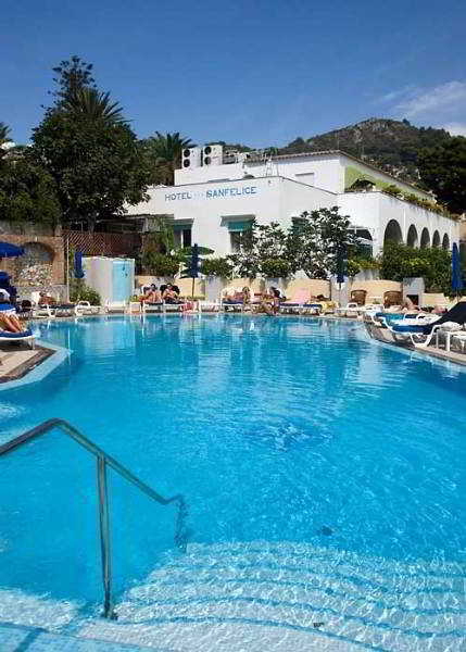 Pool
 di Villa San Felice