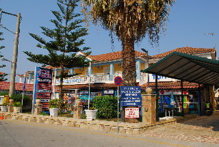 General view
 di Tom & John Center