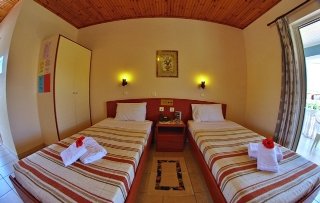 Room
 di Tom & John Center