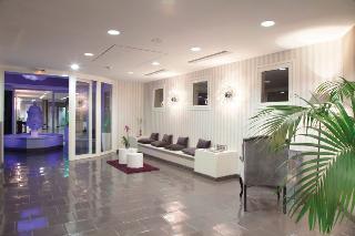 Lobby
 di Park and Suites Elegance le Cannet