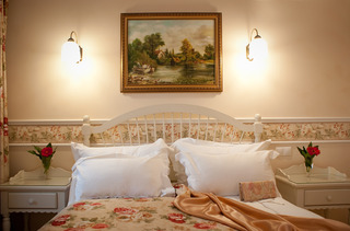 Room thumbnail 72