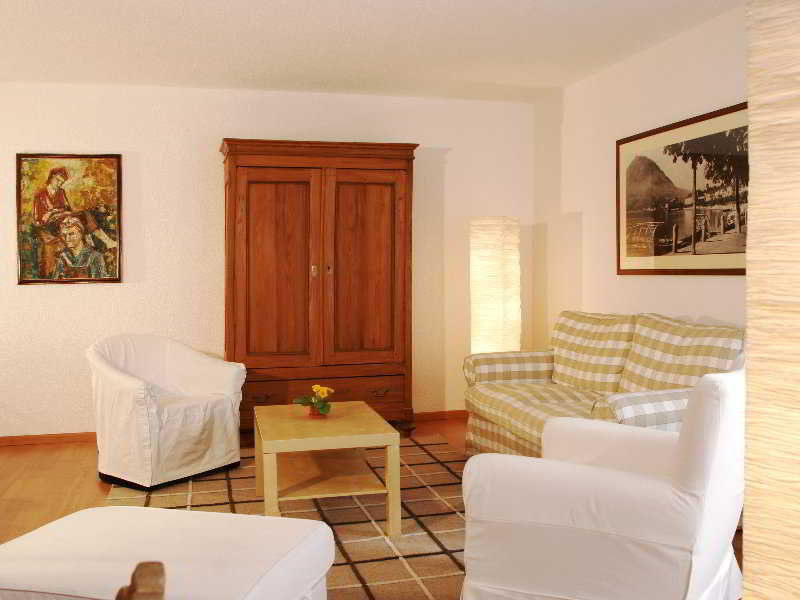 Room
 di Julier Palace