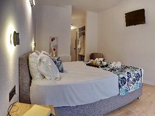 Room Room