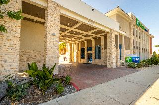 Holiday Inn Express Anaheim West