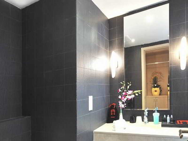 Room thumbnail 4