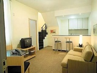 Room
 di San Diego Suites Lourdes Bh