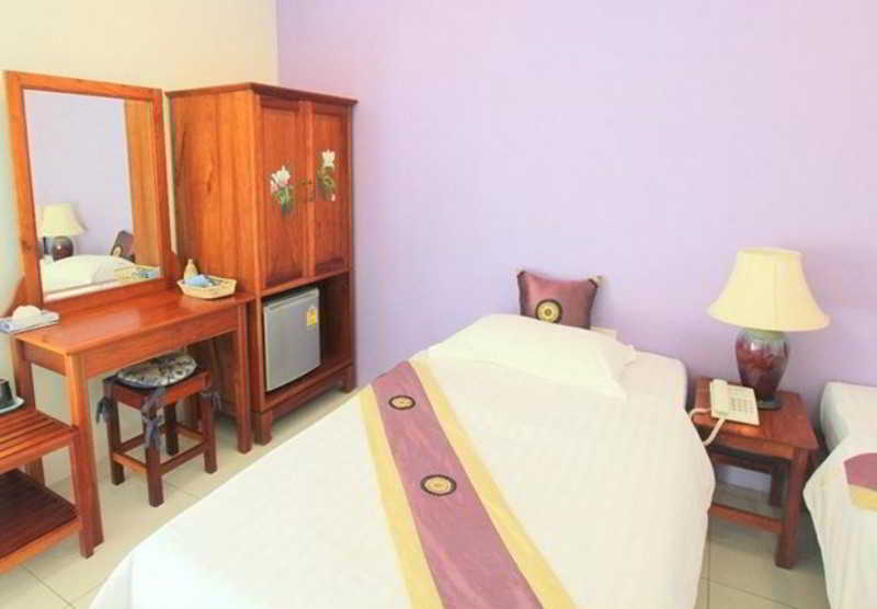 Room thumbnail 16
