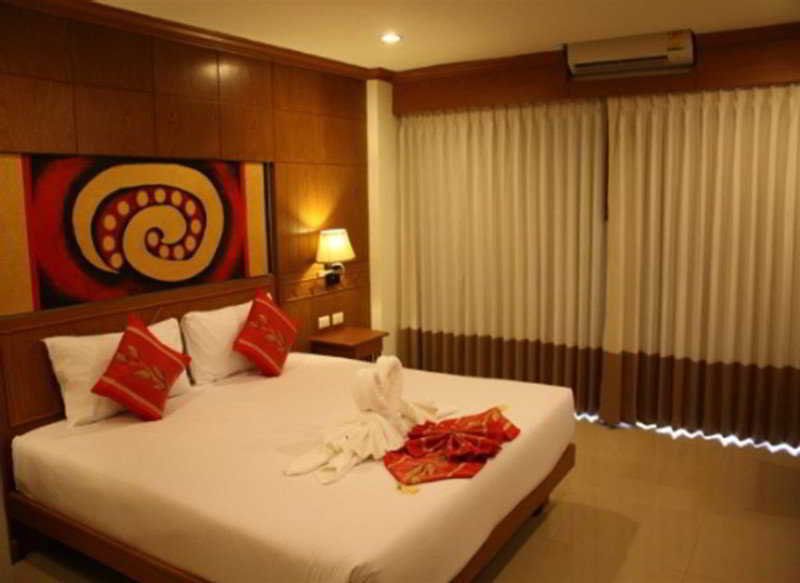 Room thumbnail 1