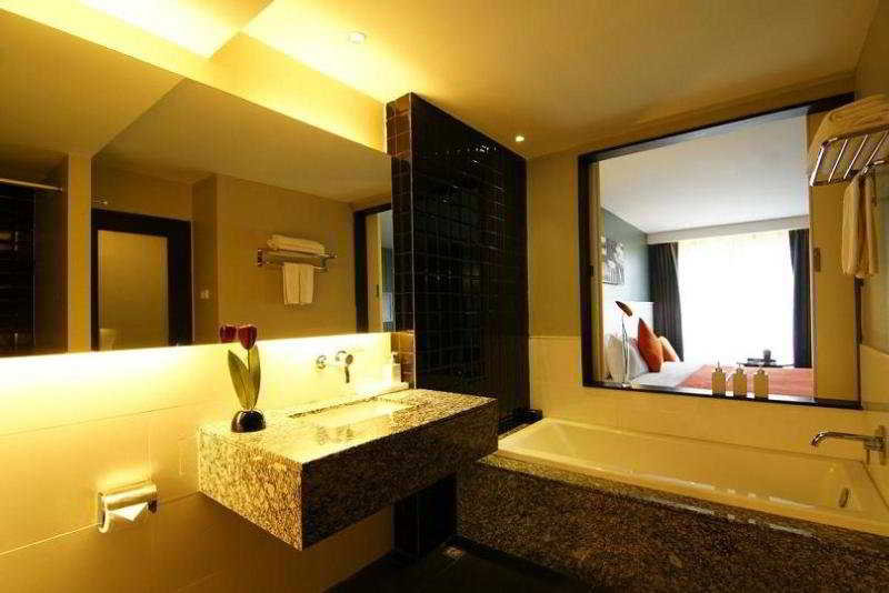 Room thumbnail 1