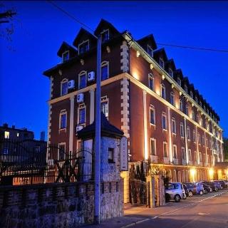 Diament Arsenal Palace