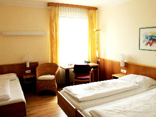 Room
 di Das Reinisch B&B Vienna Airport Hotel