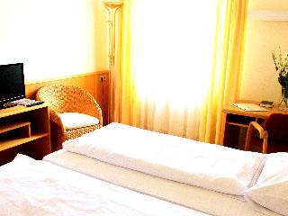 Room
 di Das Reinisch B&B Vienna Airport Hotel