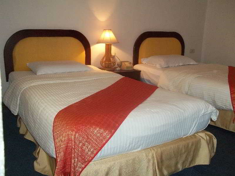 Room thumbnail 2