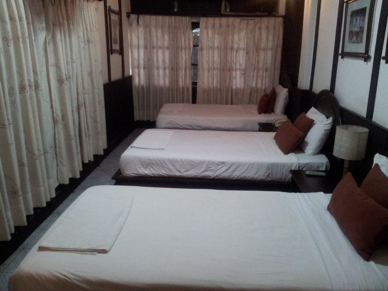 Room thumbnail 3