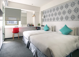 Room:TWN.ST-1