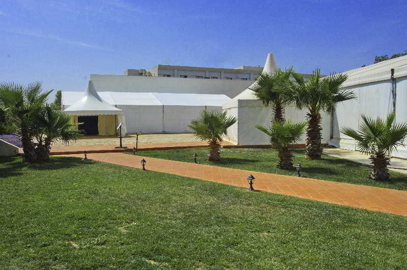 Conferences
 di Eden Phoenix