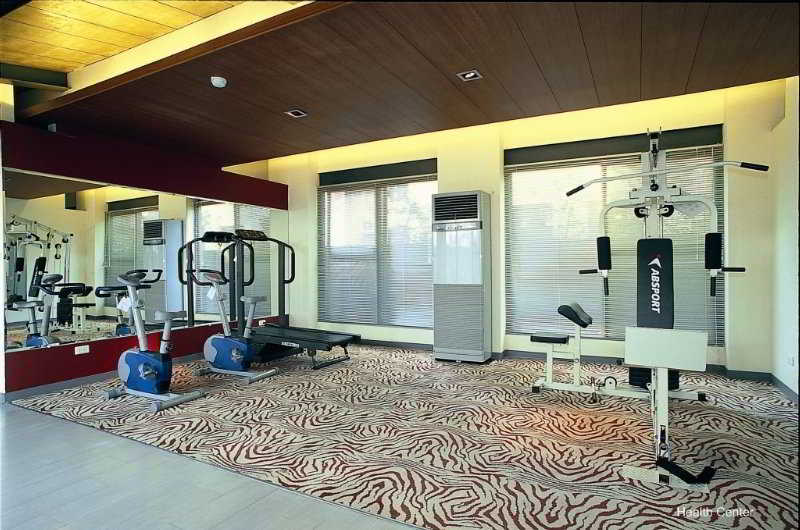 Sports and Entertainment
 di Le Parker Taichung