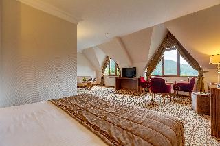 Grand Abant Hotel (Buyuk Abant Hotel)