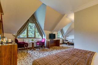 Grand Abant Hotel (Buyuk Abant Hotel)