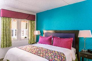 quadruple room