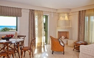 Room
 di Finikas Suites