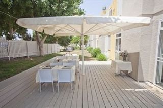 Terrace
 di Q-Hotel Poleg Beach