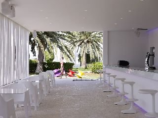 Bar
 di So White Boutique Suites