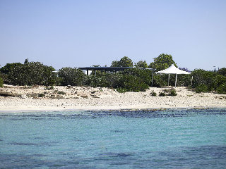 Beach
 di So White Boutique Suites