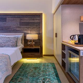 Design Plus Seya Beach Hotel