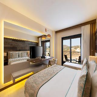Design Plus Seya Beach Hotel