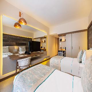 Design Plus Seya Beach Hotel