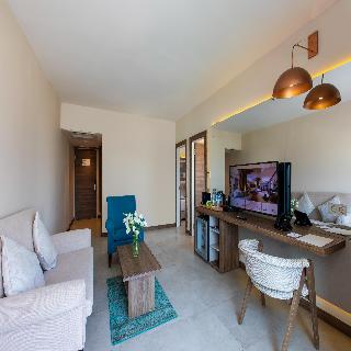 Design Plus Seya Beach Hotel