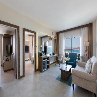 Design Plus Seya Beach Hotel