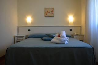 Costa Hotel, Naples