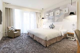 Room:TWN.AS