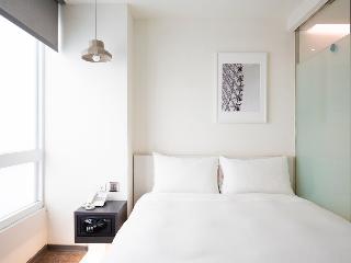 Room:DBL.ST-1