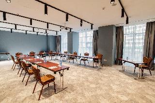 Holiday Inn Bucharest - Times