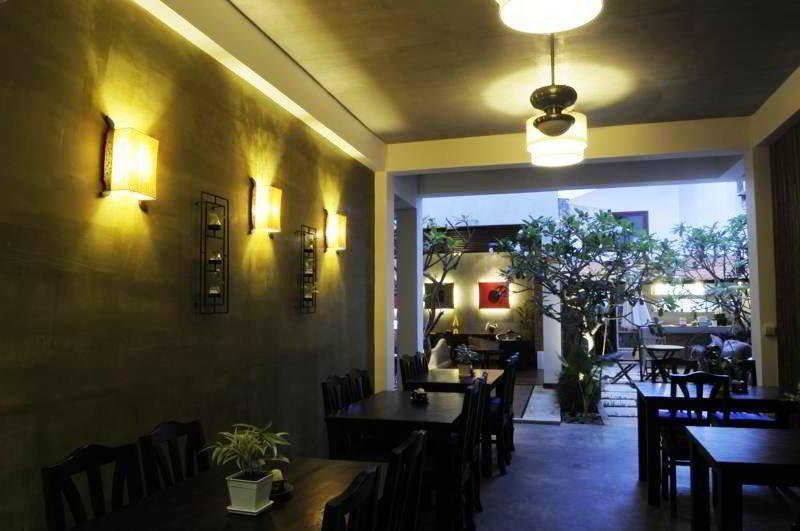 Restaurant
 di Frangipani Fine Arts