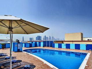 Arabian Dreams Hotel Apartments - Pool