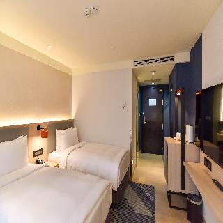 Room:TWN.NW