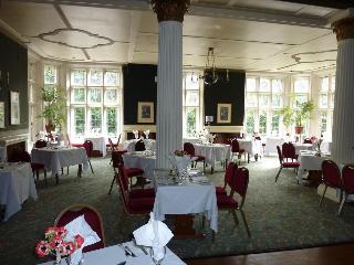 Cairn Hotel, Leeds