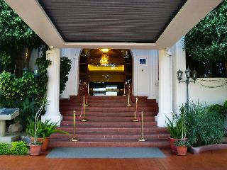 Avanti Hotel & Convention Center